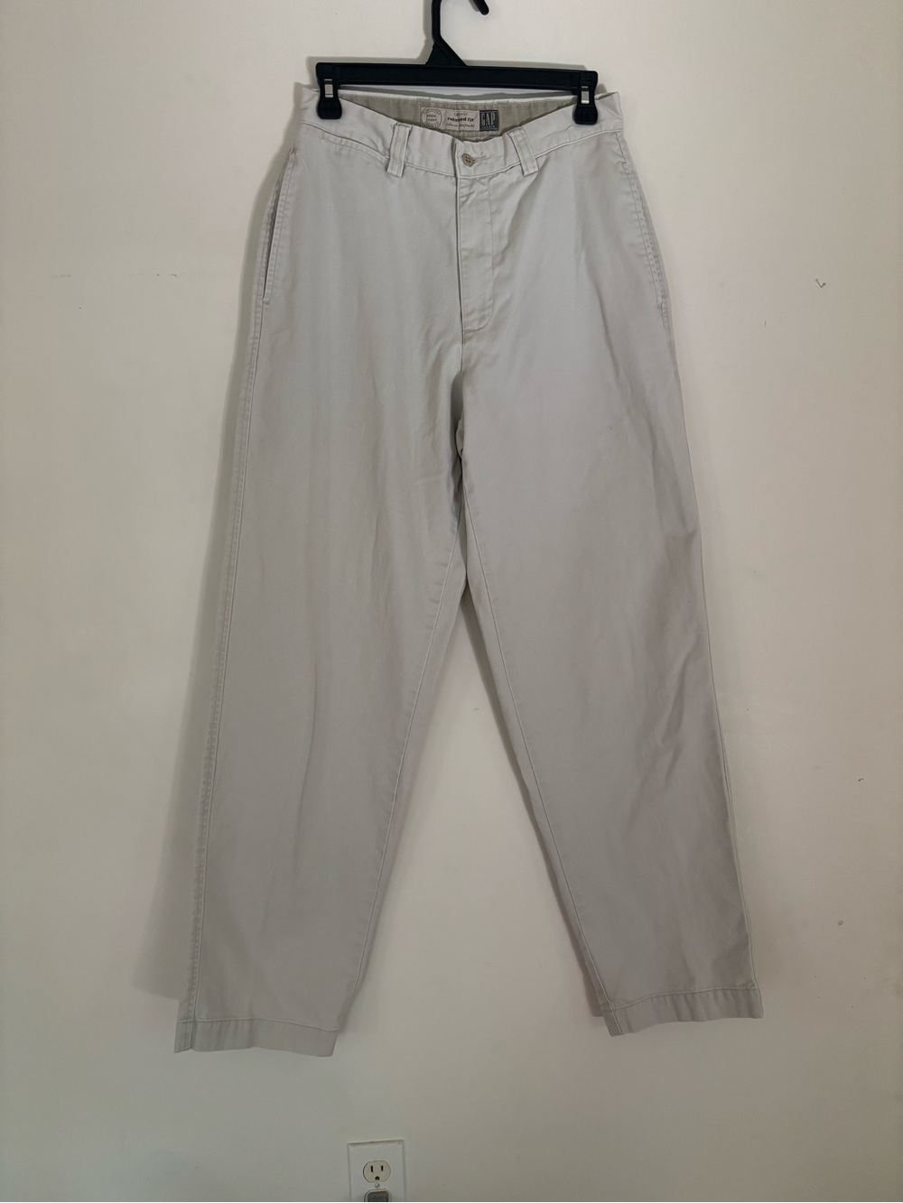 Gap Khakis Relaxed Fit Beige Cotton Pants Men’s 29x32